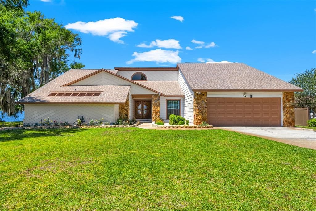 3539 LAKE PADGETT DRIVE