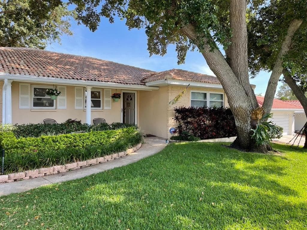 12240 69TH TERRACE SEMINOLE, FL 33772