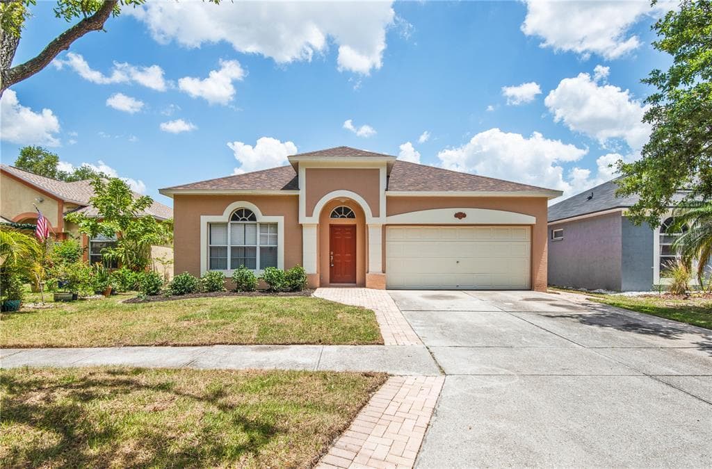 8921 METHENY CIRCLE TAMPA, FL 33615