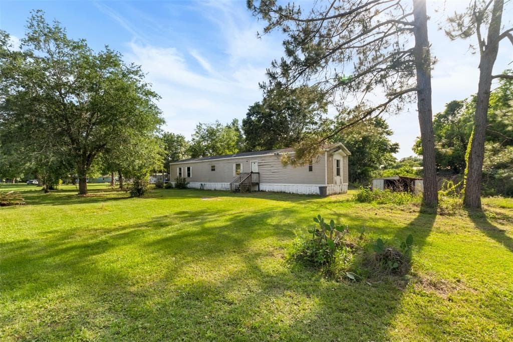 7437 ROOKS DRIVE