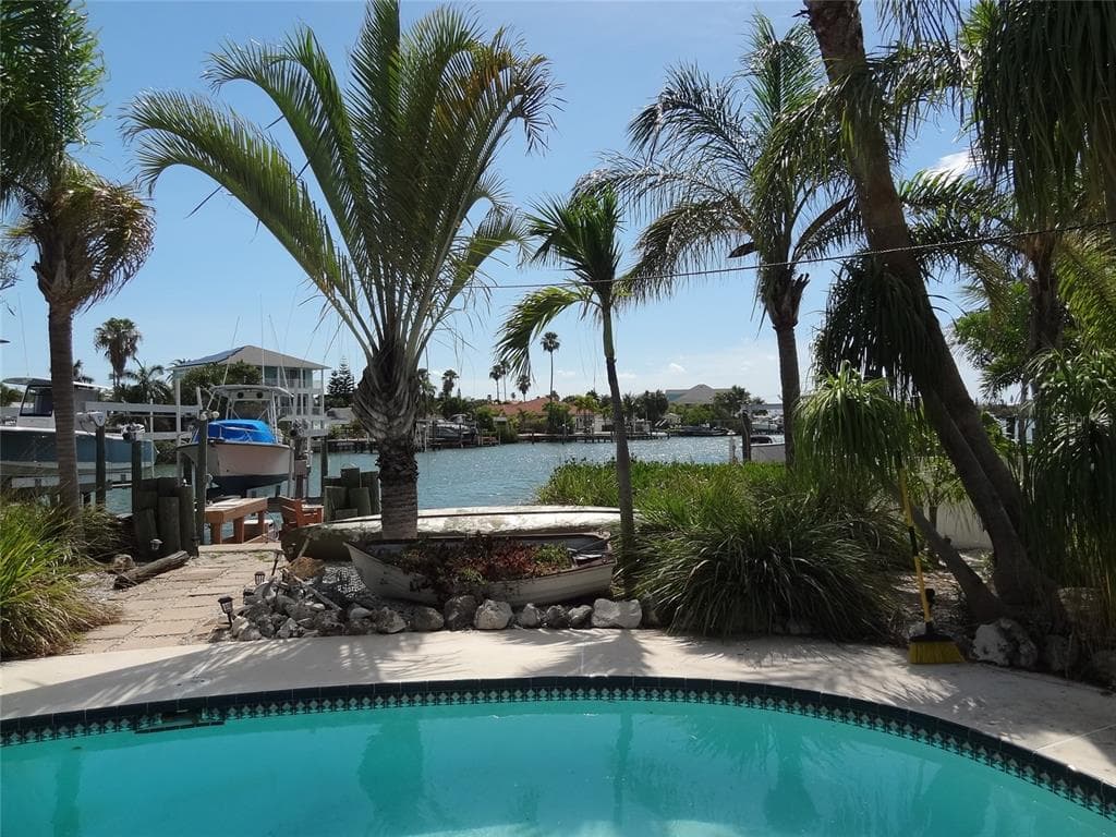 14008 W PARSLEY DRIVE MADEIRA BEACH, FL 33708
