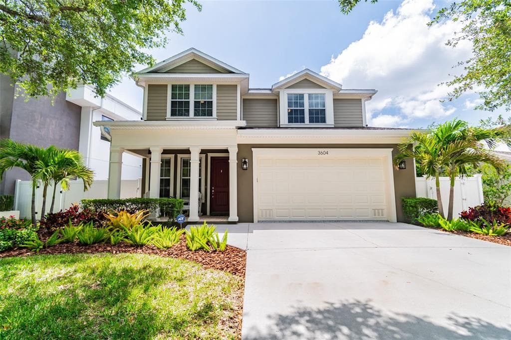 3604 W ROYAL PALM CIRCLE TAMPA, FL 33629