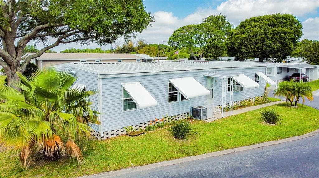 9790 66TH STREET N UNIT 100 PINELLAS PARK, FL 33782
