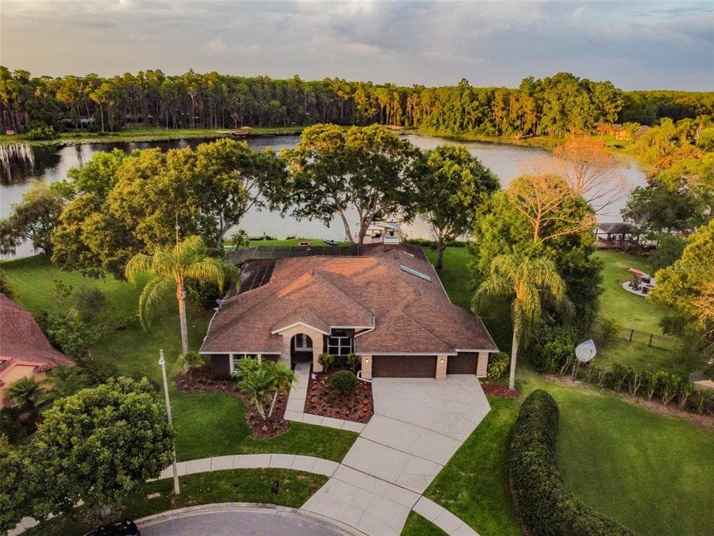 17412 HIALEAH DRIVE ODESSA, FL 33556