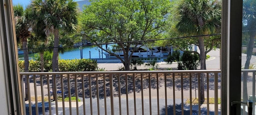 3753 46TH AVENUE S UNIT 10 ST PETERSBURG, FL 33711