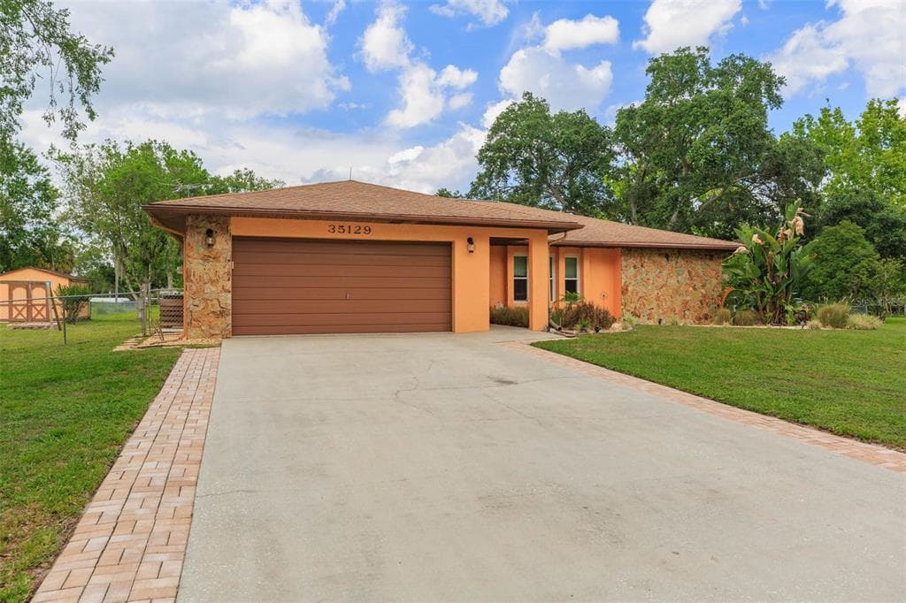 35129 PERCH DRIVE ZEPHYRHILLS, FL 33541