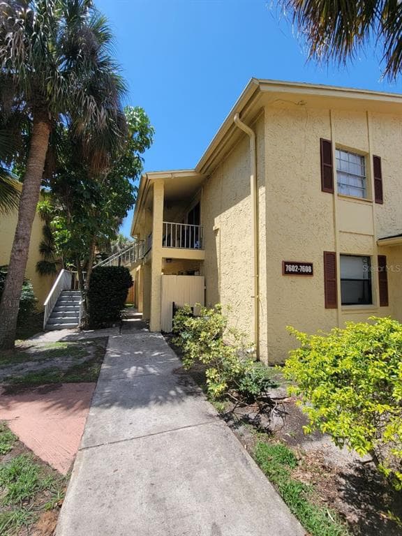 7604 NACIDO COURT UNIT 7604 TAMPA, FL 33615