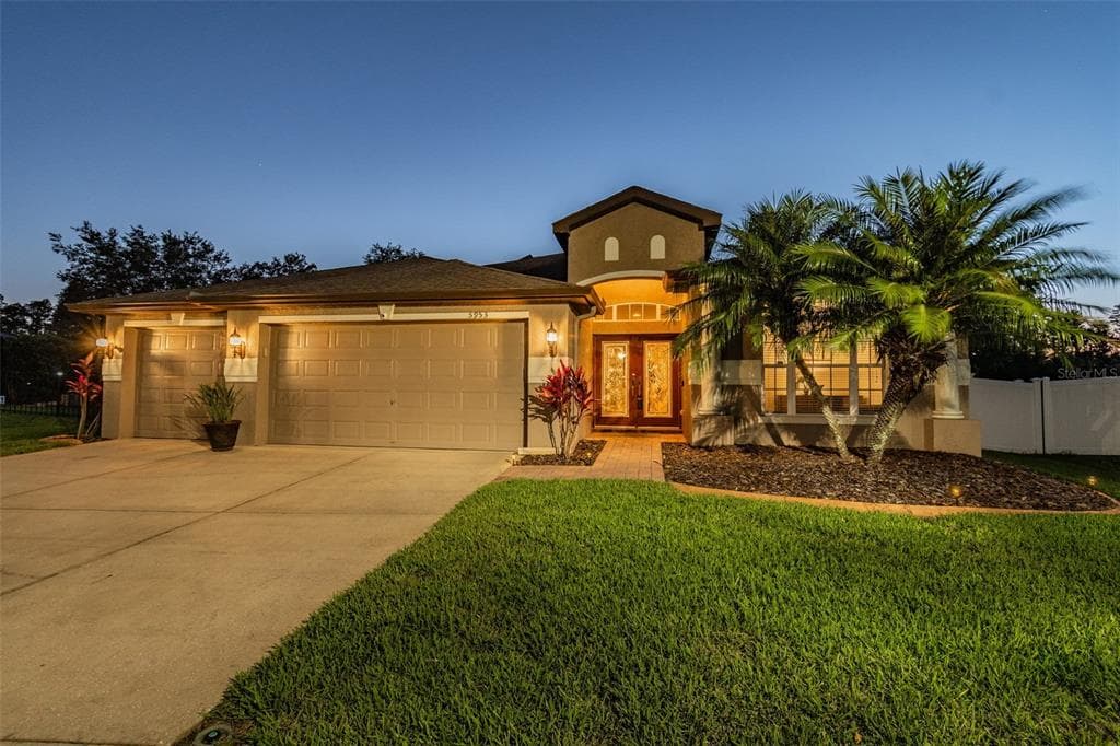5953 CAPE LOOP LAND O LAKES, FL 34639
