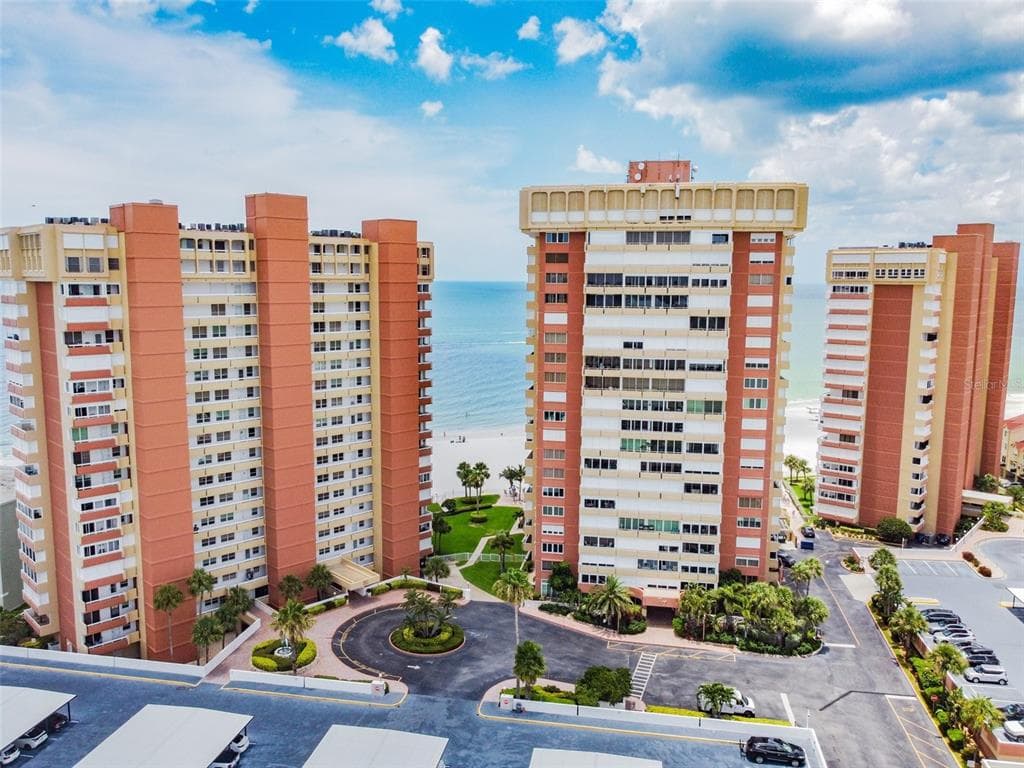 17920 GULF BOULEVARD UNIT 2008 REDINGTON SHORES, FL 33708