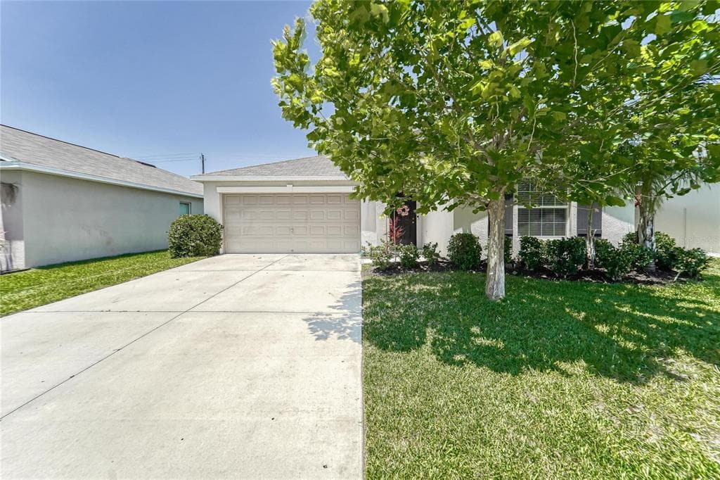 1818 BROAD WINGED HAWK DRIVE