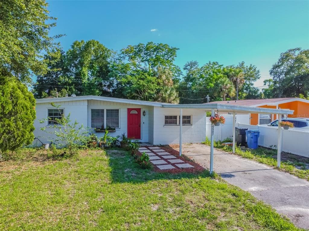 5507 GOLDEN DRIVE TAMPA, FL 33634