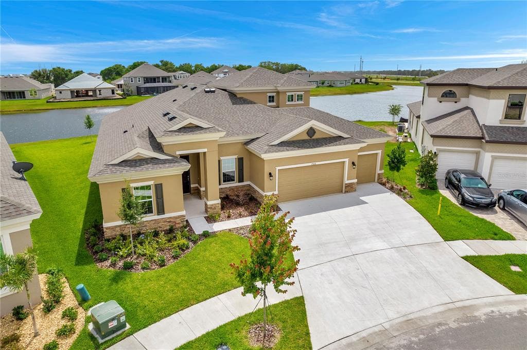 7005 MAINLAND AVENUE APOLLO BEACH, FL 33572