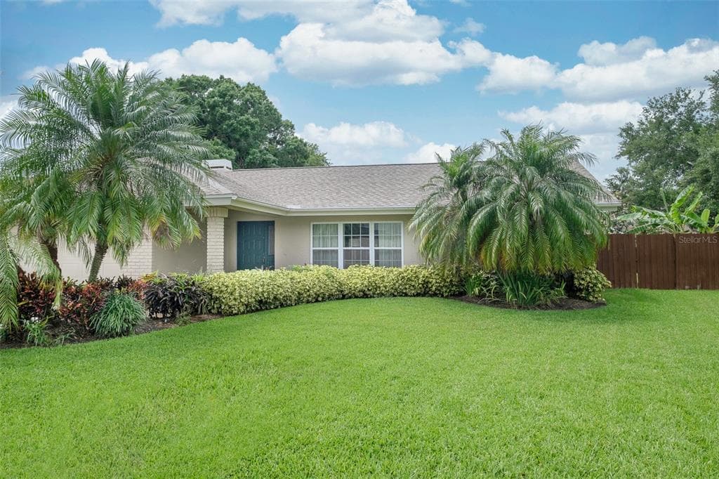 1757 87TH TERRACE N ST PETERSBURG, FL 33702