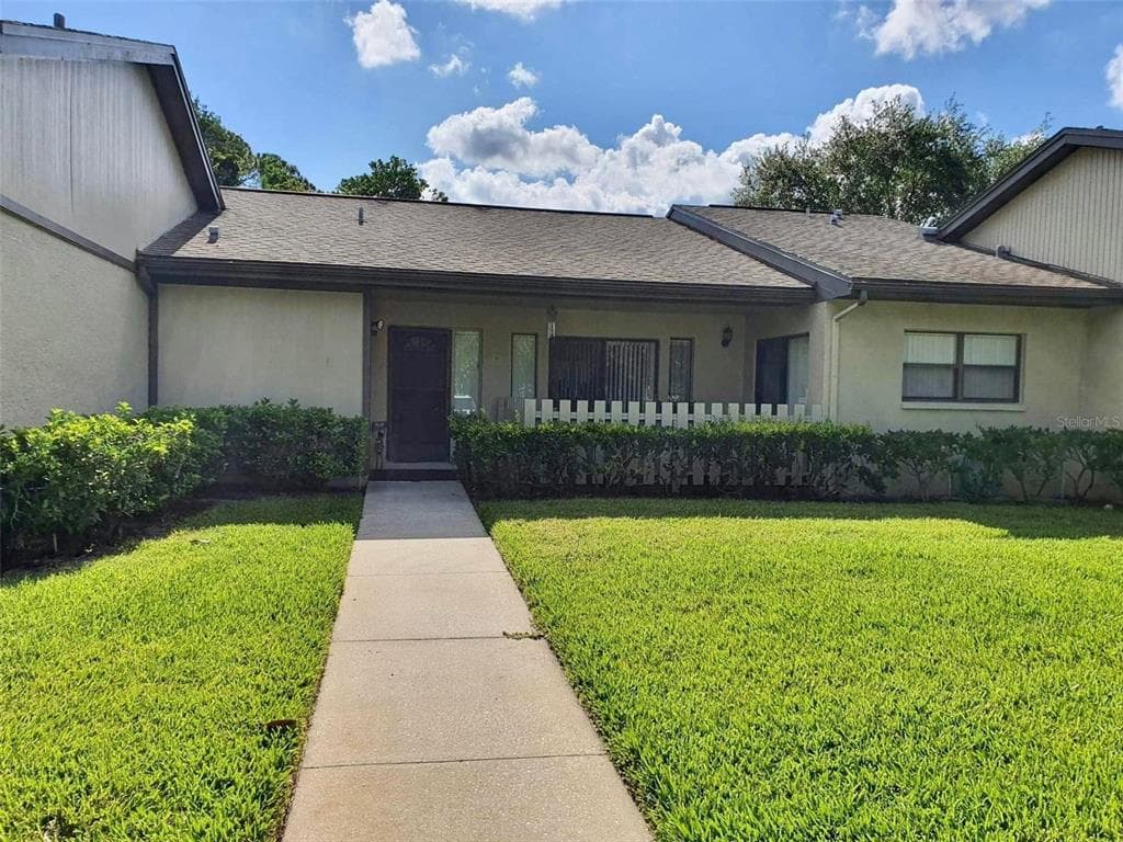 30 JAMES COURT OLDSMAR, FL 34677