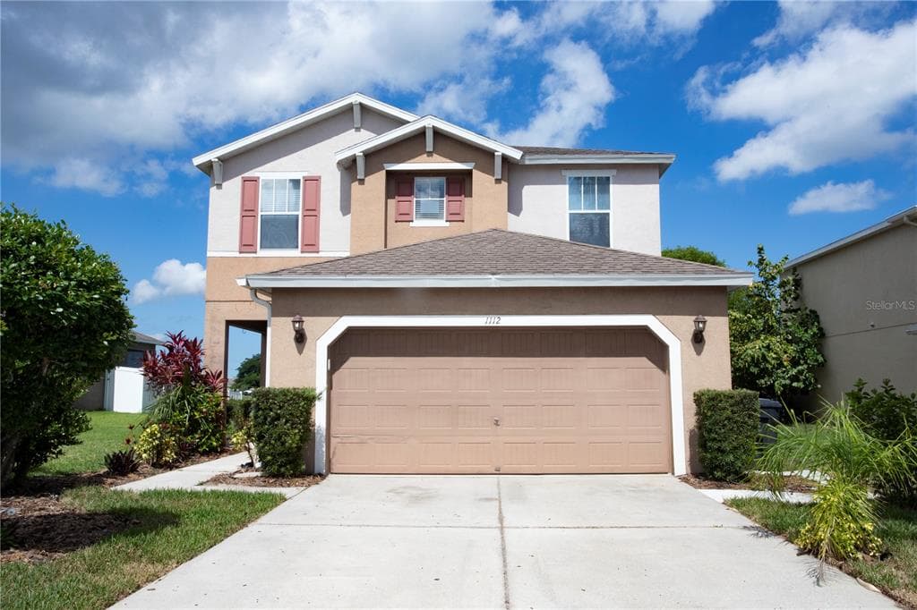 1112 BEECH GROVE PLACE