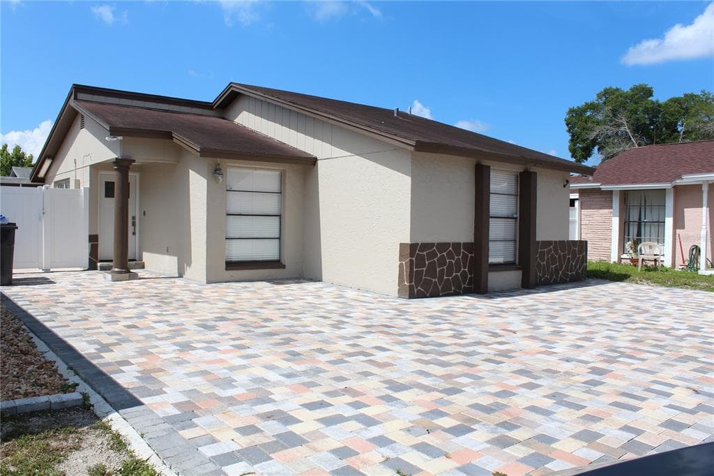9226 BALFERN COURT TAMPA, FL 33615