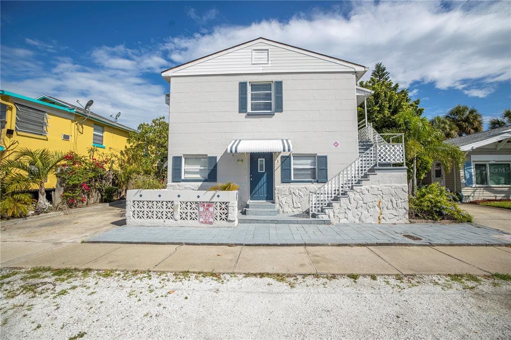 625 73RD AVENUE UNIT 3 ST PETE BEACH, FL 33706
