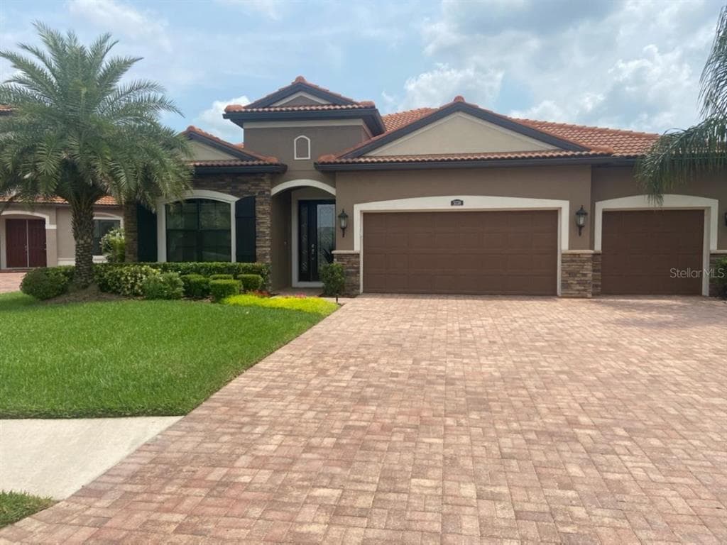 5138 LAKECASTLE DRIVE TAMPA, FL 33624