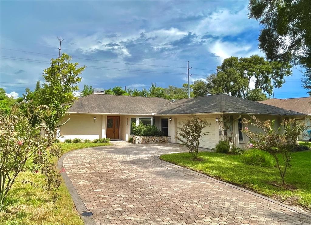 2705 E RIDGE DRIVE