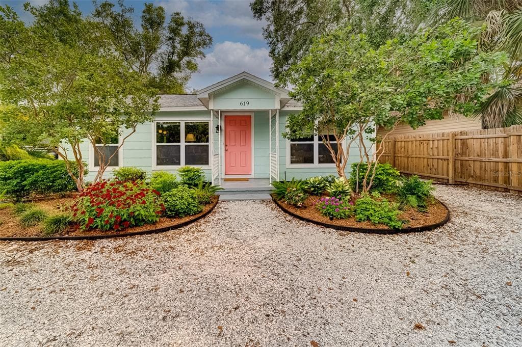 619 MEHLENBACHER ROAD BELLEAIR BLUFFS, FL 33770