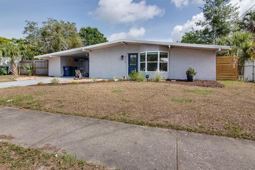 4729 W MONTGOMERY AVENUE