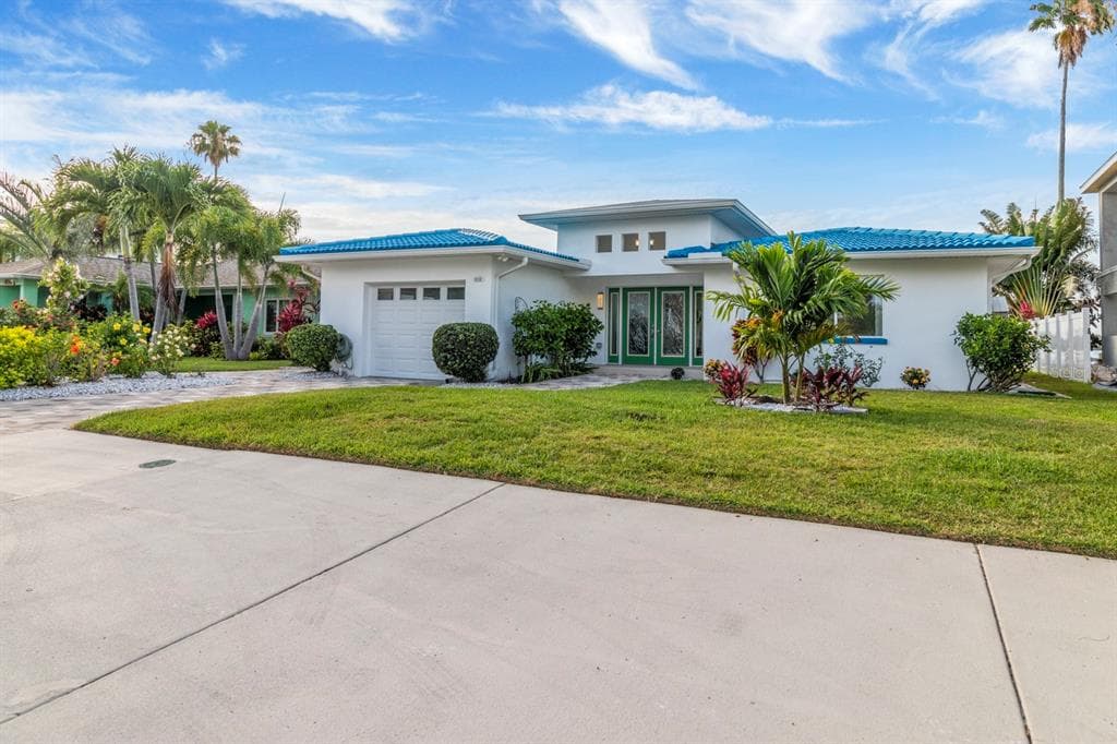 838 BAY POINT DRIVE