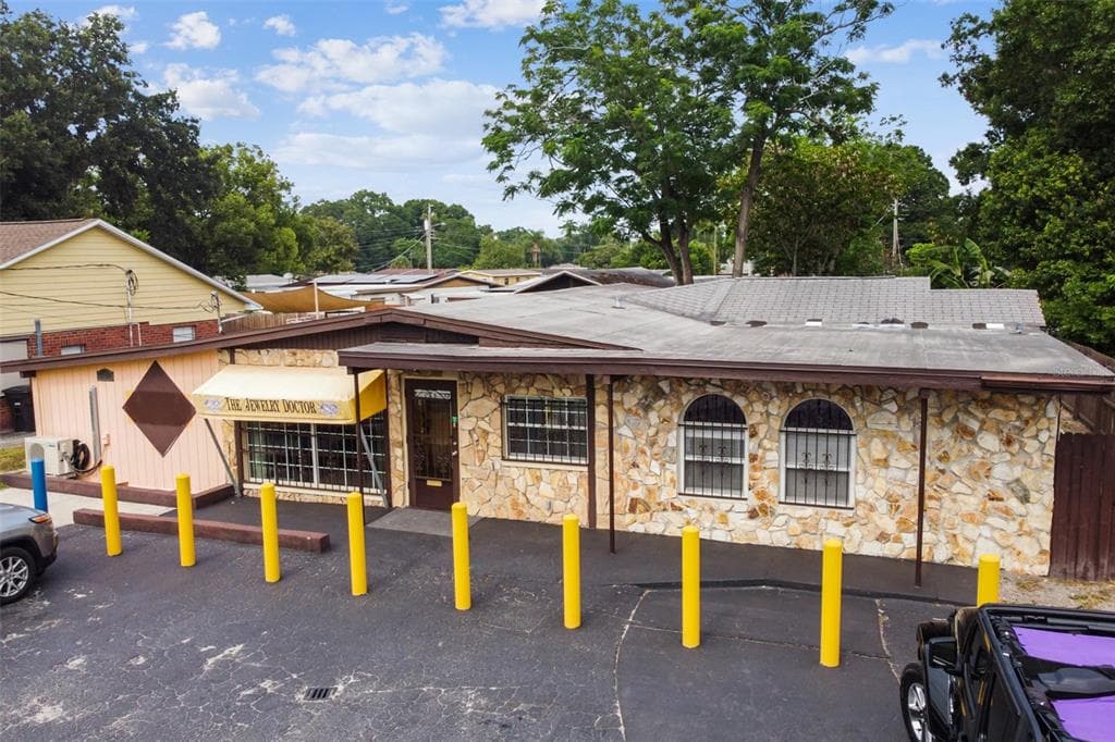 7309 N ARMENIA AVENUE TAMPA, FL 33604
