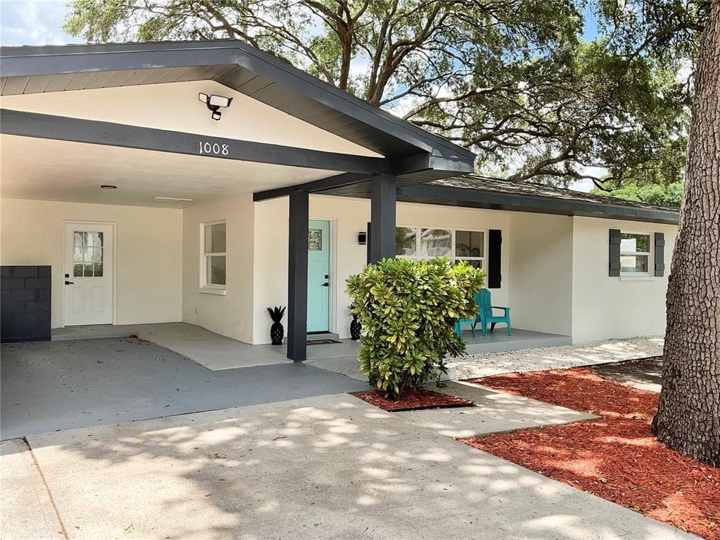 1008 MICHIGAN DRIVE E