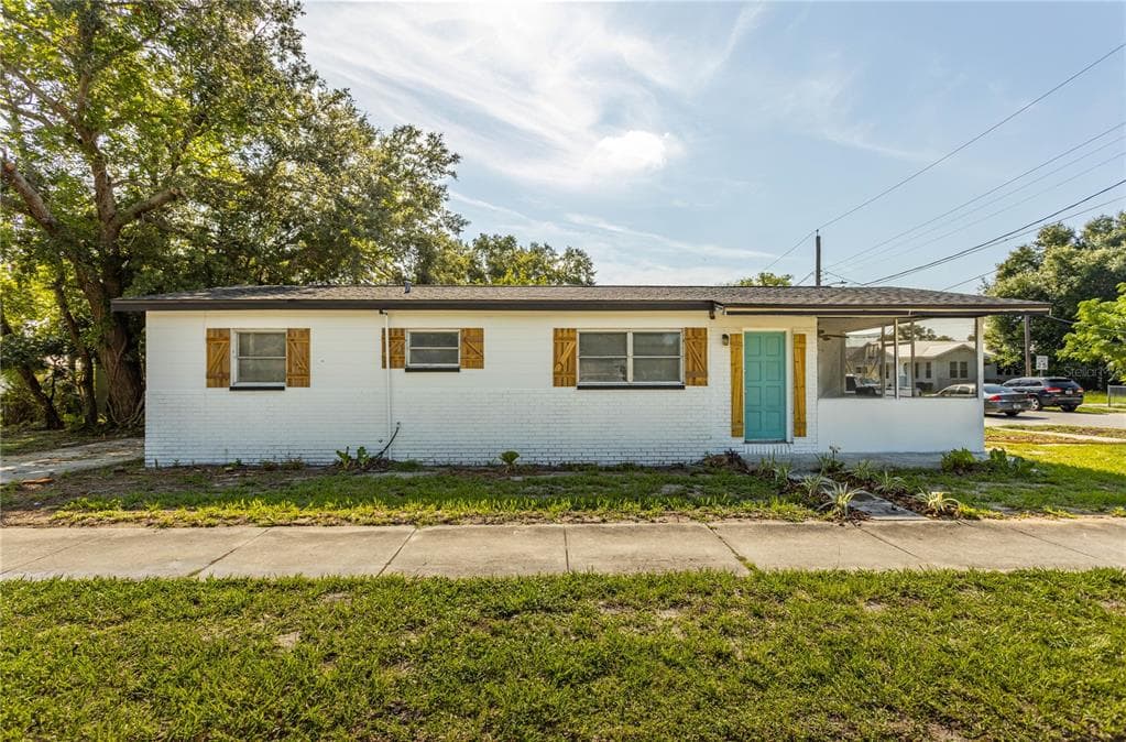 1402 E 24TH AVENUE TAMPA, FL 33605