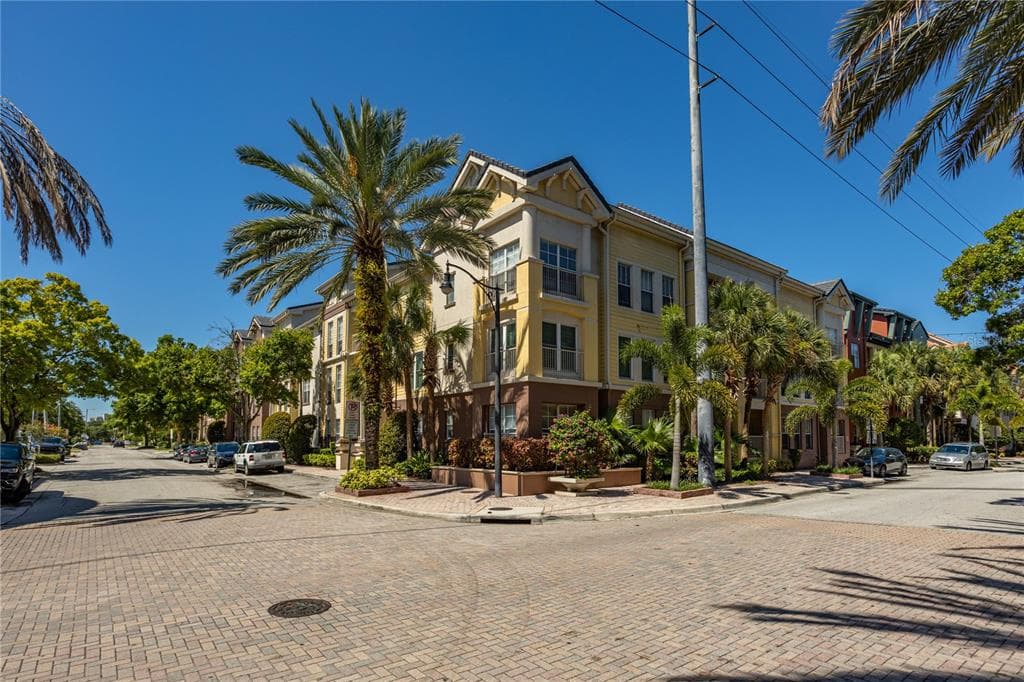 501 S MOODY AVENUE UNIT 1113 TAMPA, FL 33609