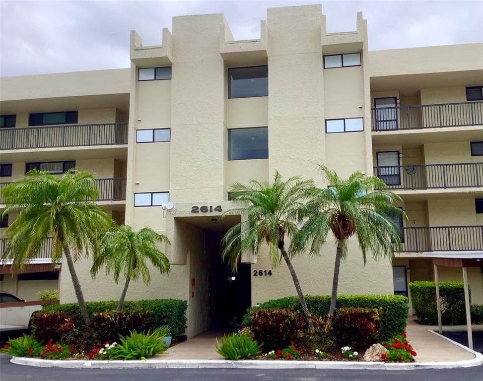2614 COVE CAY DRIVE UNIT 203 CLEARWATER, FL 33760