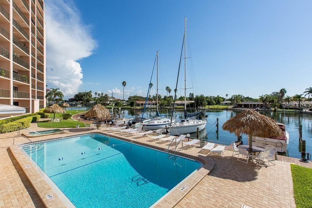 51 ISLAND WAY UNIT 411 CLEARWATER BEACH, FL 33767