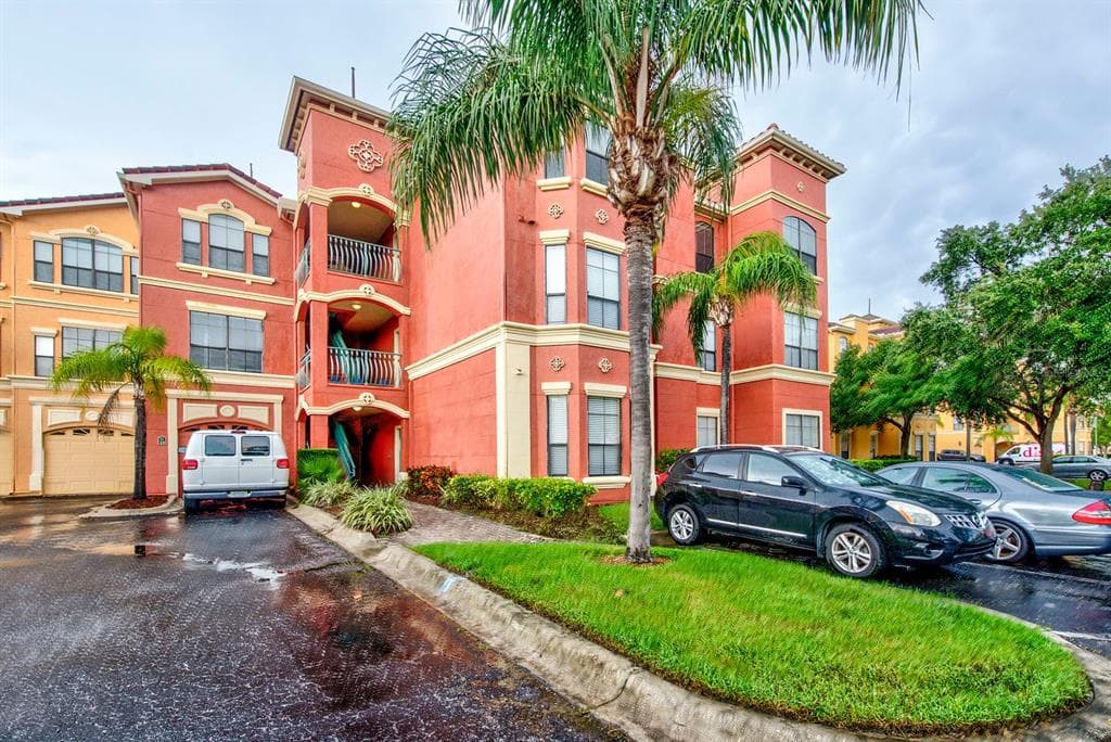 2738 VIA TIVOLI UNIT 230A CLEARWATER, FL 33764