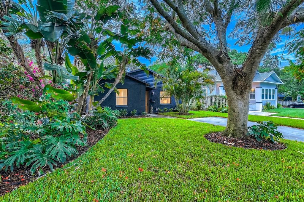 165 19TH AVENUE SE ST PETERSBURG, FL 33705