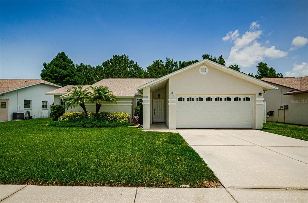 8505 YEARLING LANE NEW PORT RICHEY, FL 34653