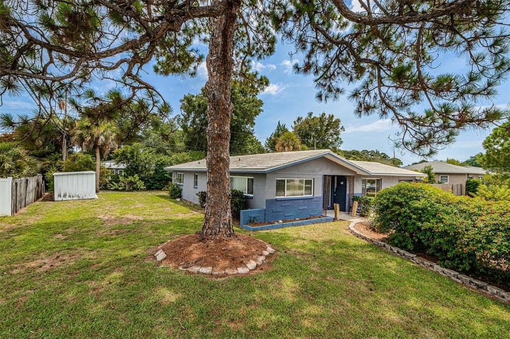 6416 17TH PLACE N ST PETERSBURG, FL 33710