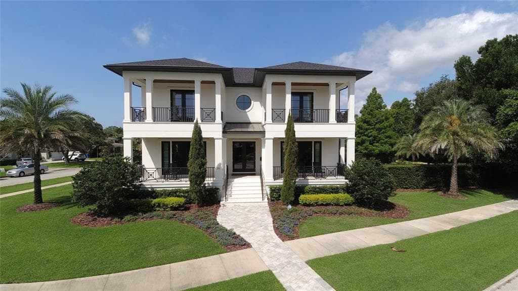 200 CORDOVA BOULEVARD NE