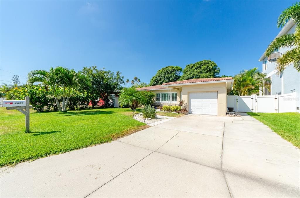15802 2ND STREET E REDINGTON BEACH, FL 33708