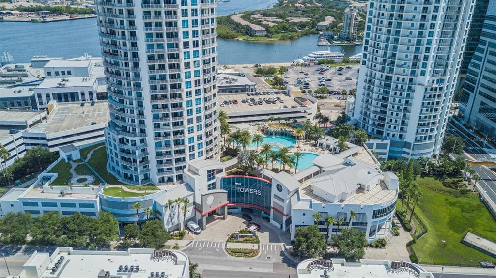 1209 E CUMBERLAND AVENUE UNIT 1402 TAMPA, FL 33602