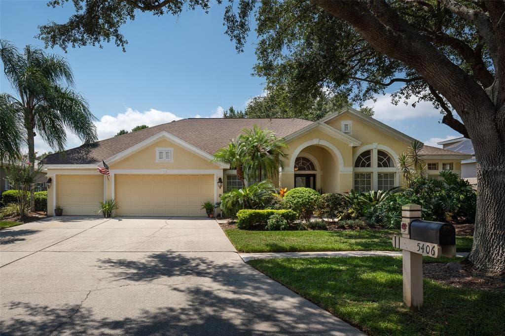 5406 REFLECTIONS BOULEVARD LUTZ, FL 33558