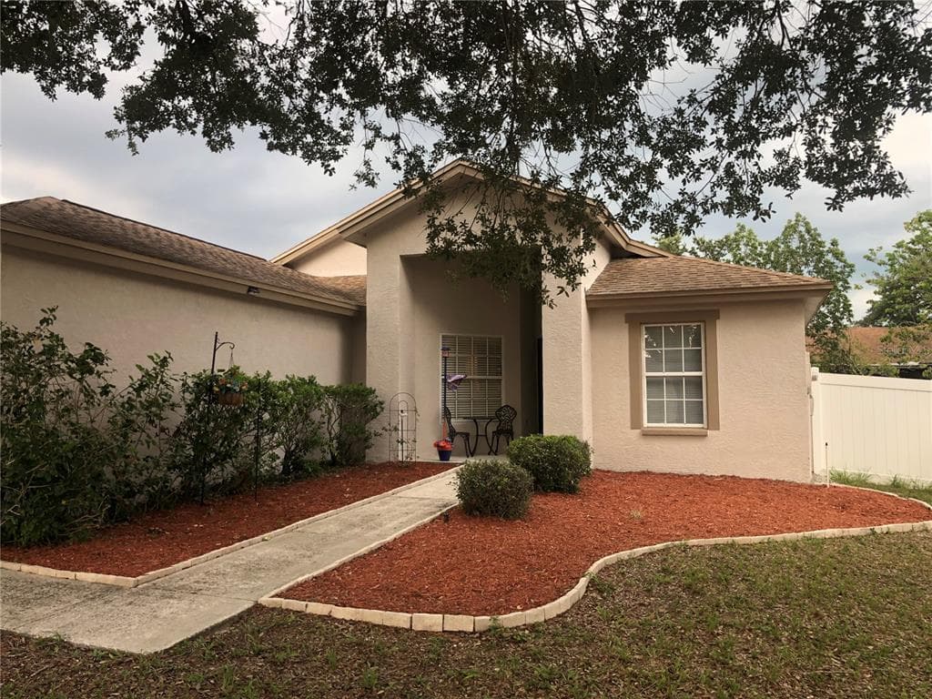 605 LAKEMONT DRIVE BRANDON, FL 33510