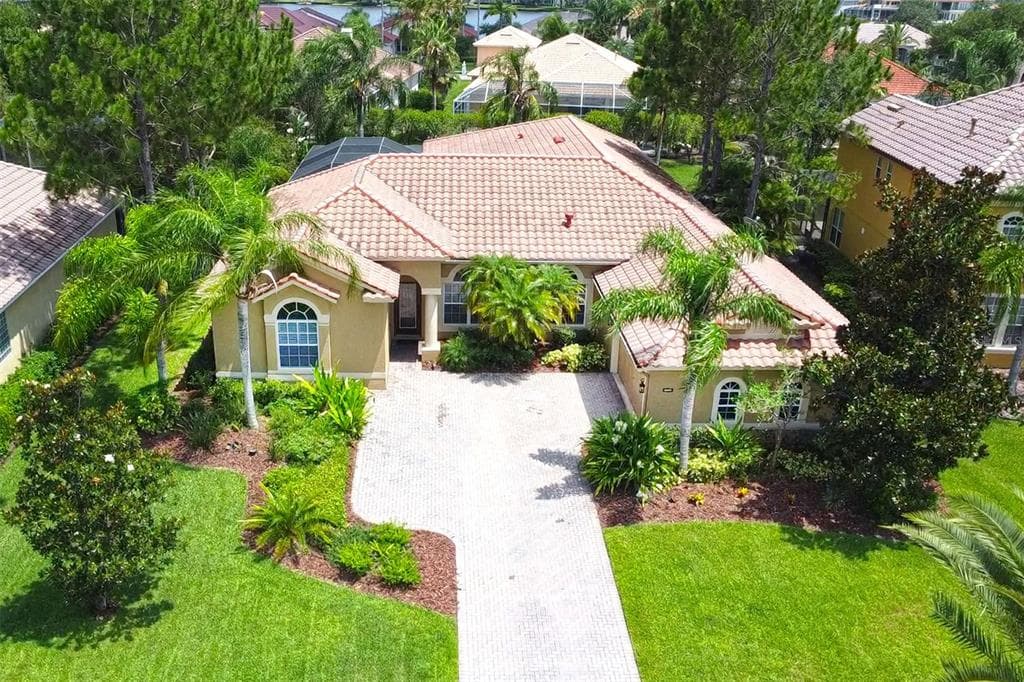 10536 BERMUDA ISLE DRIVE TAMPA, FL 33647