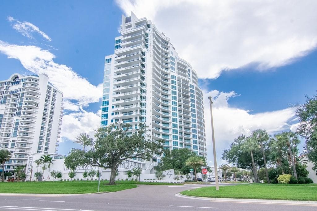 3401 BAYSHORE BOULEVARD UNIT 2102 TAMPA, FL 33629