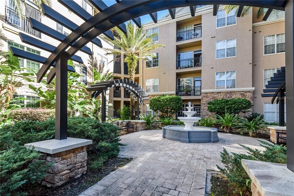 4221 W SPRUCE STREET UNIT 1404 TAMPA, FL 33607