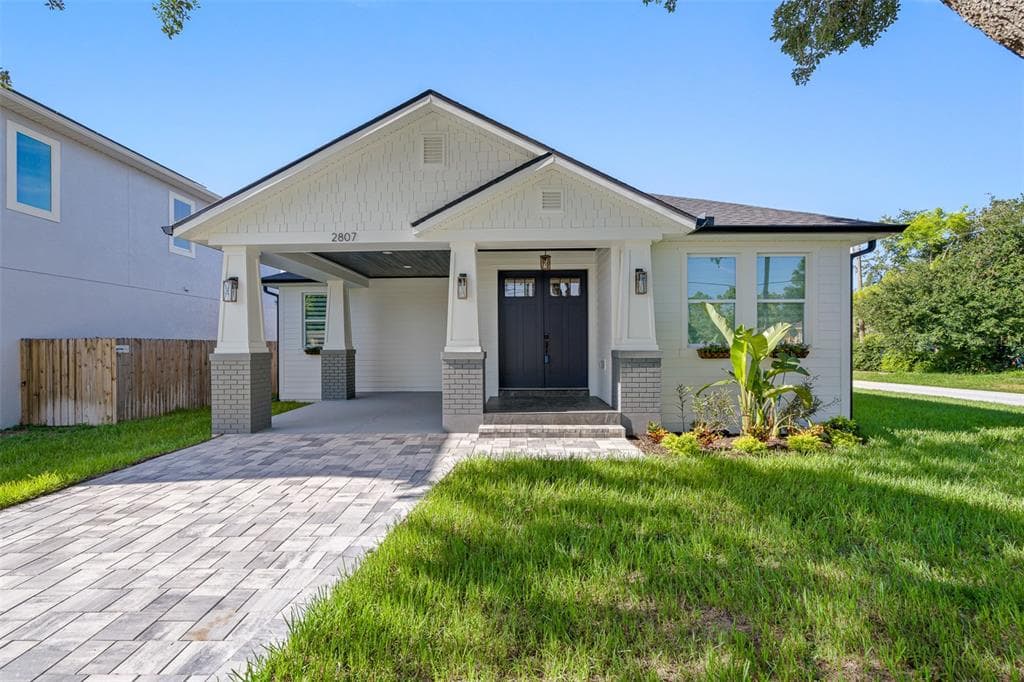 2807 N TAMPANIA AVENUE TAMPA, FL 33607