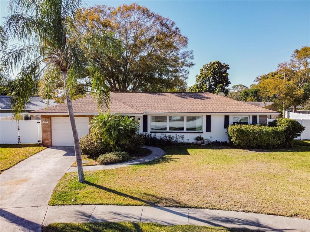 1990 STARLIGHT DRIVE CLEARWATER, FL 33755