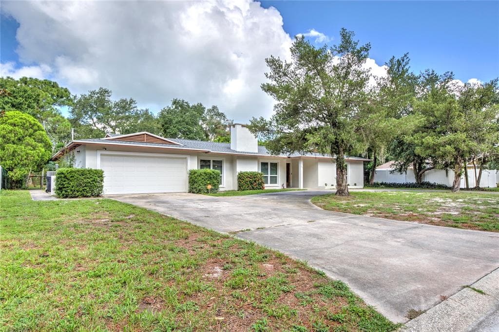 2000 DORMIEONE ROAD N ST PETERSBURG, FL 33710