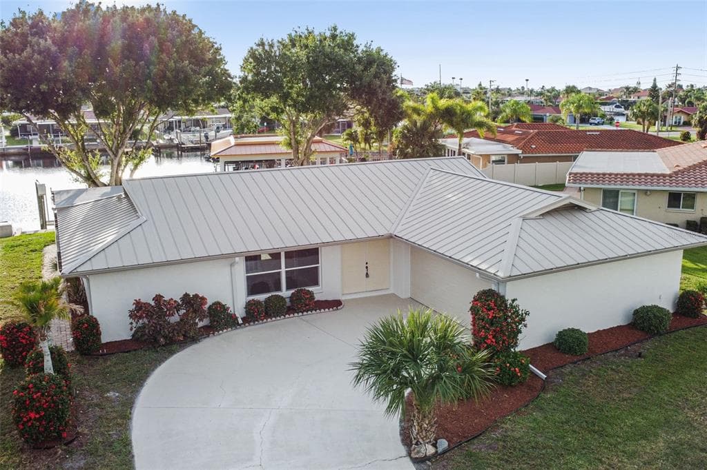 5133 GLENN DRIVE