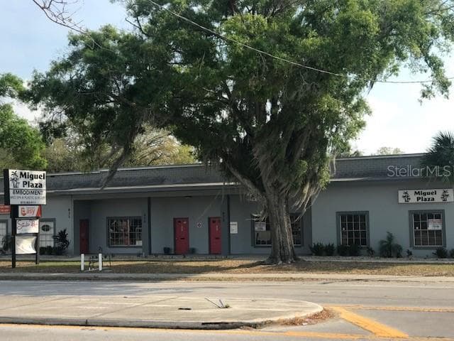 935 OAKFIELD DRIVE UNIT 935