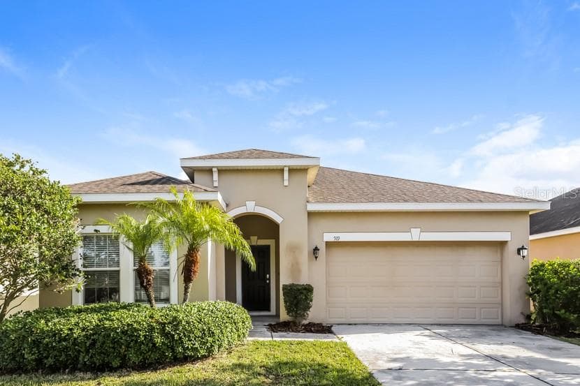 3246 MOULDEN HOLLOW DRIVE ZEPHYRHILLS, FL 33540